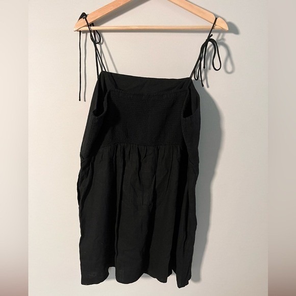 Chic Linen-Blend Mini to Midi Dress with Spaghetti Straps - Picture 2 of 6